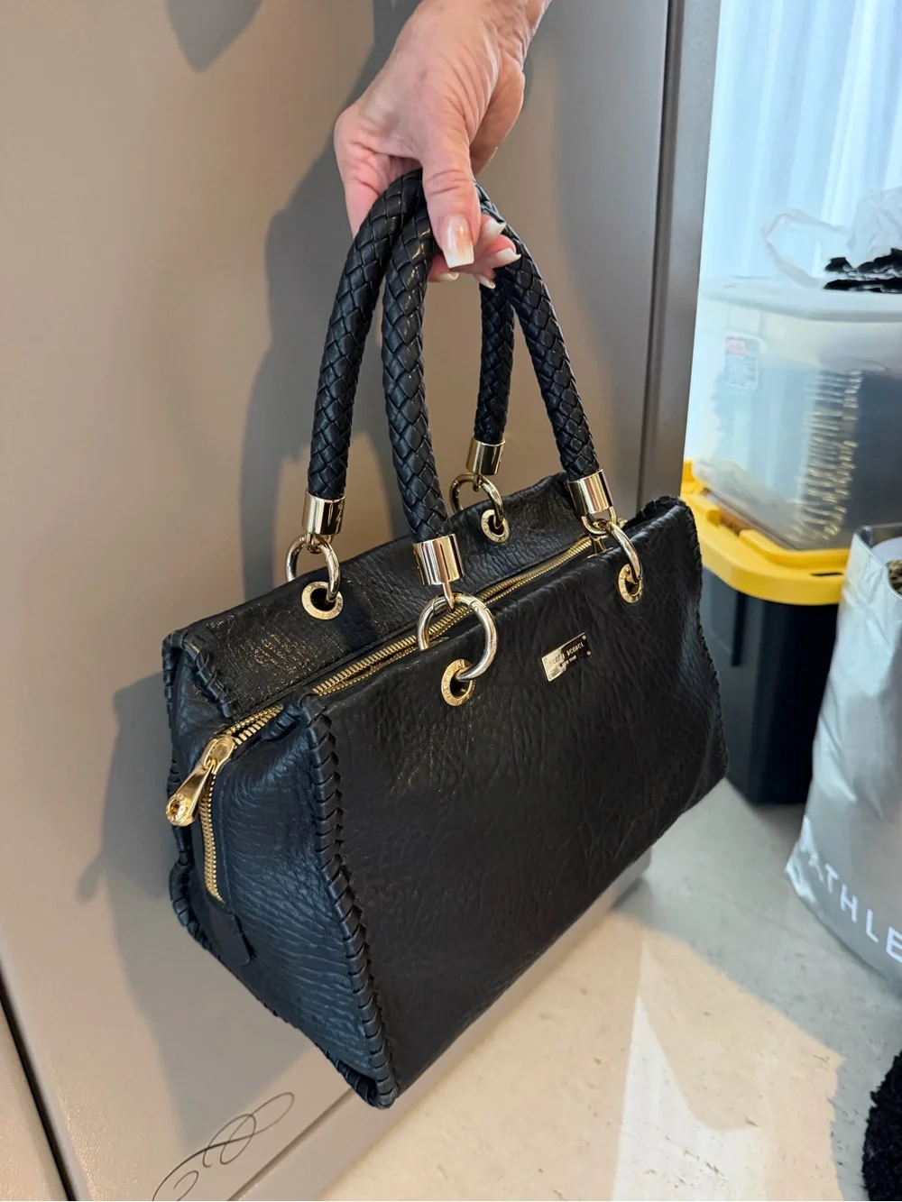Henri Bendel bag